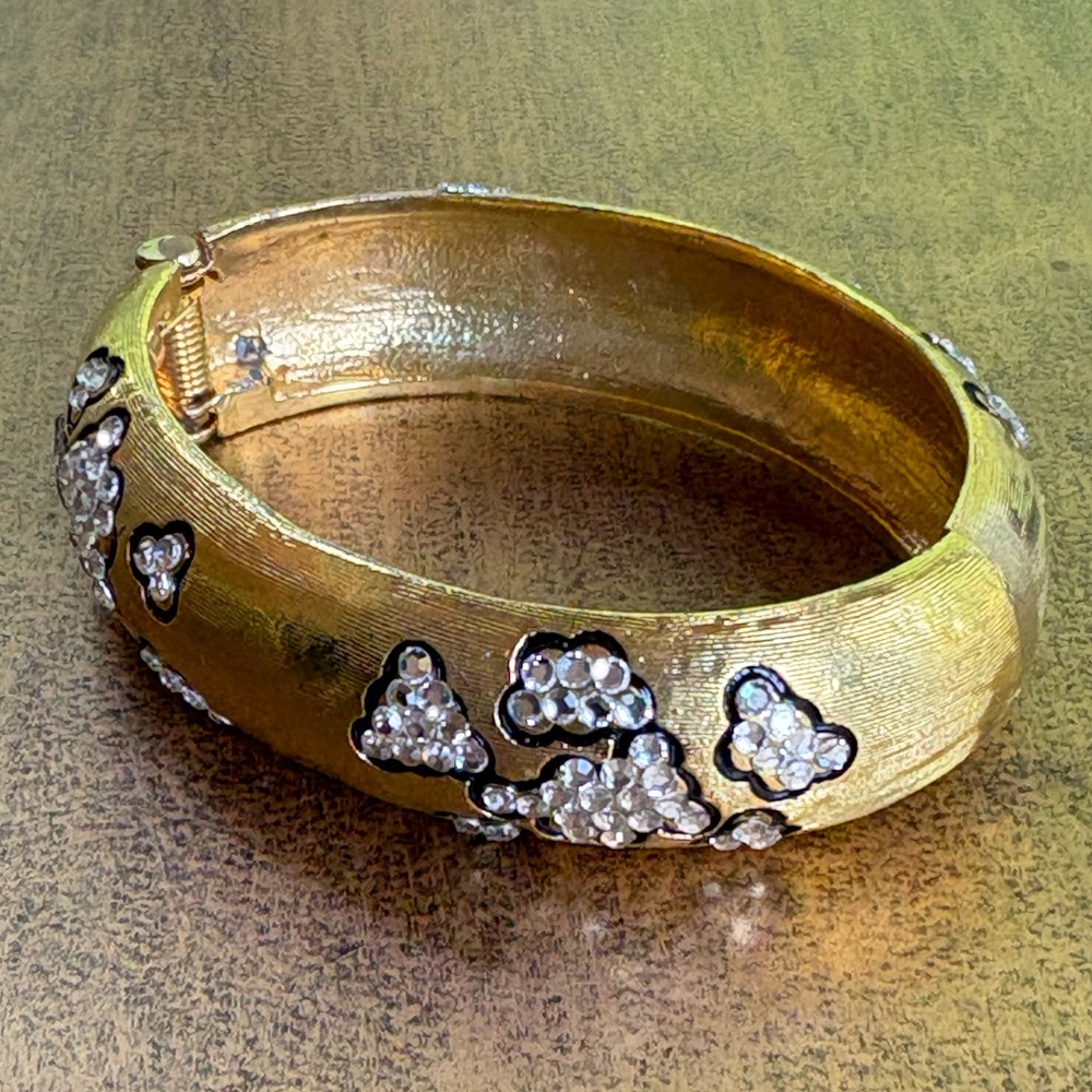 Gorgeous Gold Hinged Bracelet with Leopard-like Crystal Accents - Picture 6 of 9